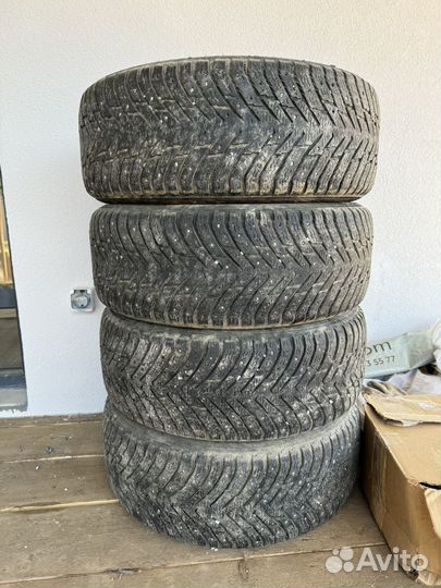 Nokian Tyres Hakkapeliitta 8 225/55 R17