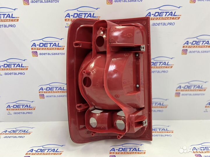 Фонарь правый Volkswagen Amarok (2010-2013)