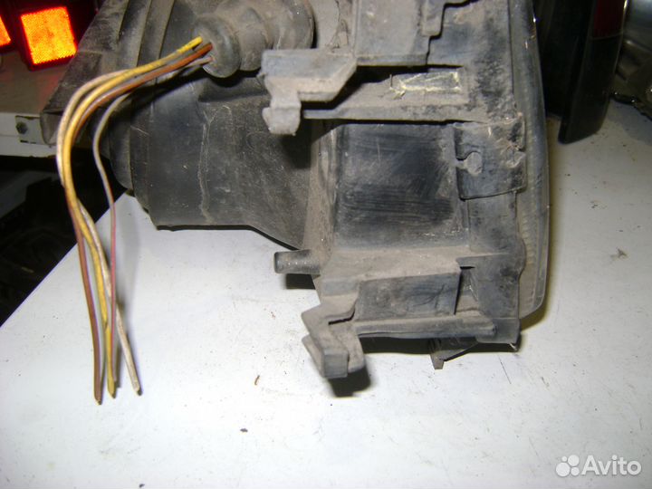 Фара передняя правая ауди 80 Б3 бочка audi 80 B3