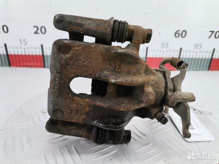 Суппорт задний правый для Ford Focus 1 1478337