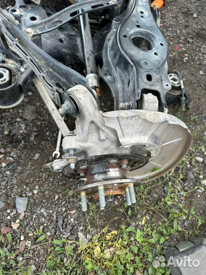 Кулак задний правый Hyundai Genesis G70 2.0 G4KL