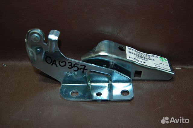 Петля капота правая - Mitsubishi Outlander 2