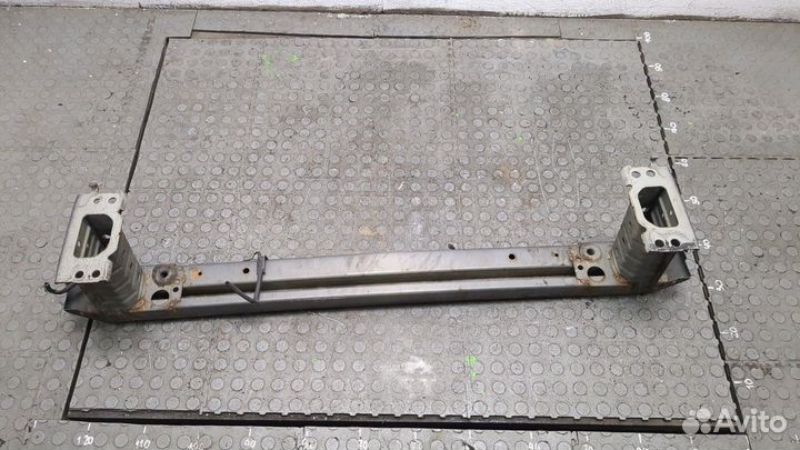 Усилитель бампера передний Toyota Avensis 3