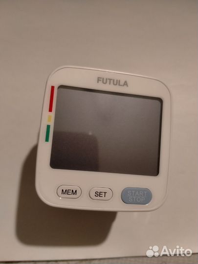 Тонометр на запястье новый