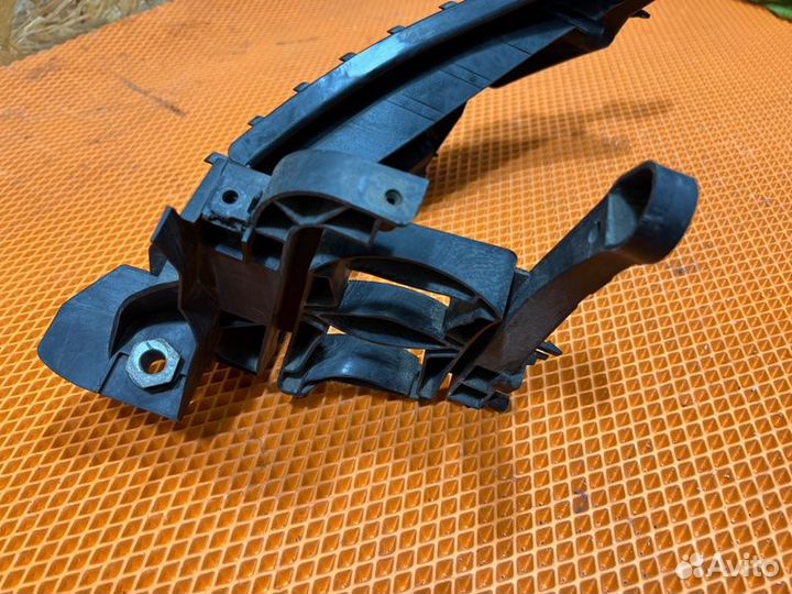 Кронштейн фары Audi A4 Iv B8 cdnk 2010