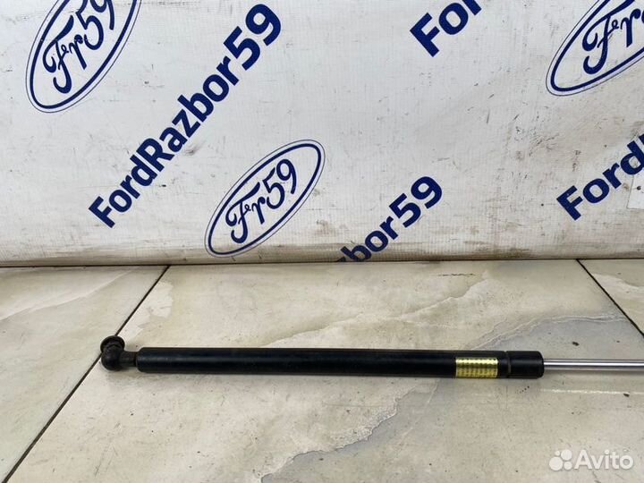 Упор капота Subaru B9 Tribeca WX8 2004-2008