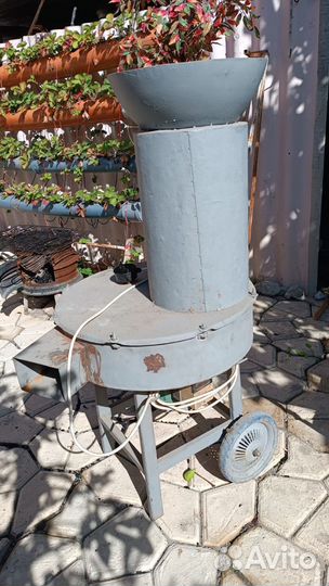 Дробилка для сена и соломы