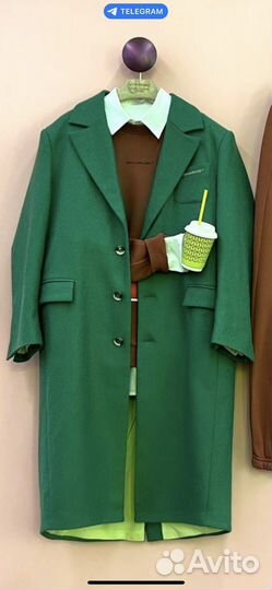 Monochrome пальто зеленое