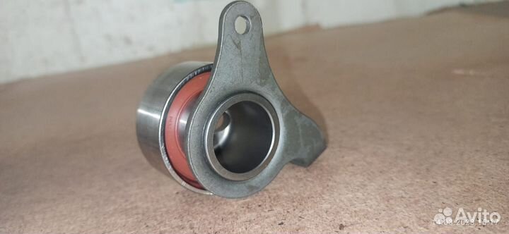 Ролик натяжной грм toyota starlet DG2450B2RKD1SV