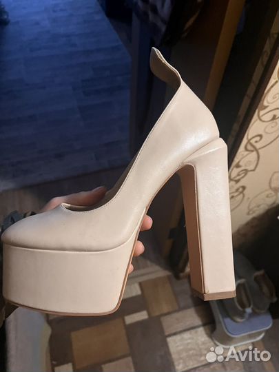 Ботильоны женские 39 размер бежевые