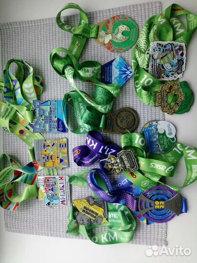 Медали и медальницы бег