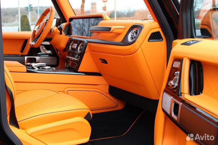 Желтый салон на Mercedes G63 / гелик