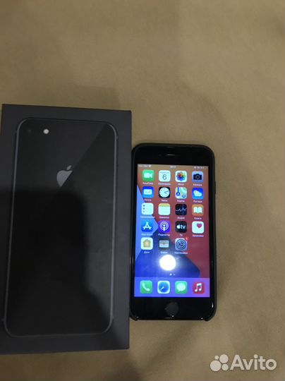 iPhone 8, 64 ГБ