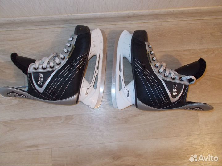 Коньки хоккейные