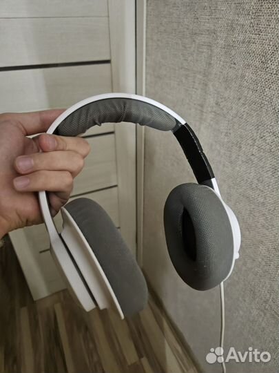 Игровые наушники Steelseries