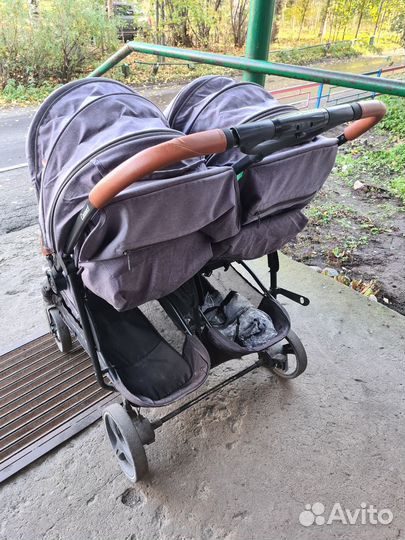 Коляска для двойни