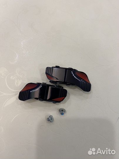 Защёлки со стрепами на велотуфли gaerne