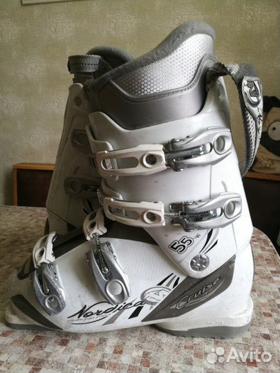 Горнолыжные ботинки