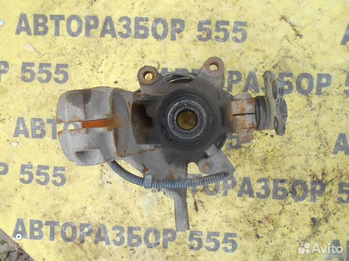 Кулак поворотный передний правый Ford Mondeo I 199