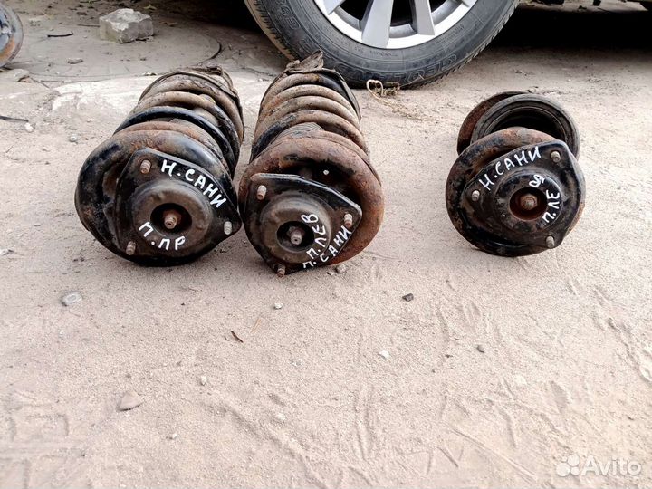 Амортизатор(стойка) в сборе. Nissan Sanny