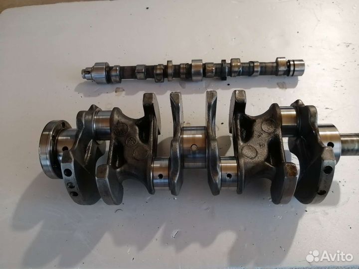Коленчатый вал skoda Fabia1. 1.4