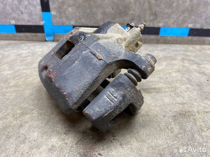 Суппорт передний левый Mitsubishi Lancer 10 1.6