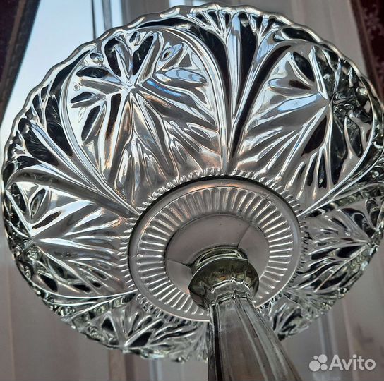 Старинное стекло ваза фруктовница на ножке