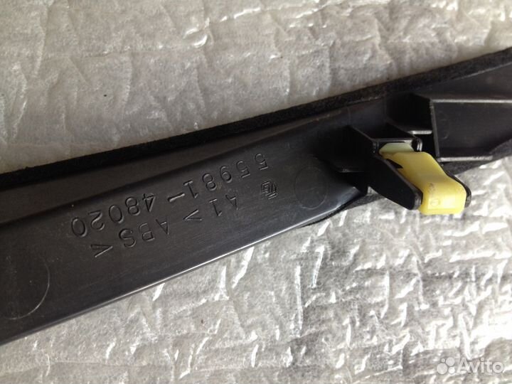 Воздуховод лобового стекла Lexus RX 350