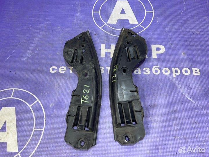 Направляющая бампера Volkswagen Touareg 7L GP BPE