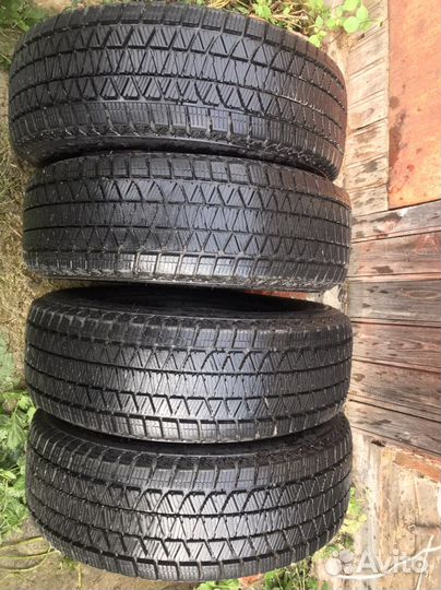 Bridgestone Blizzak DM-V3 225/65 R17 106S