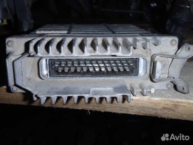 Блок управления двигателем W124