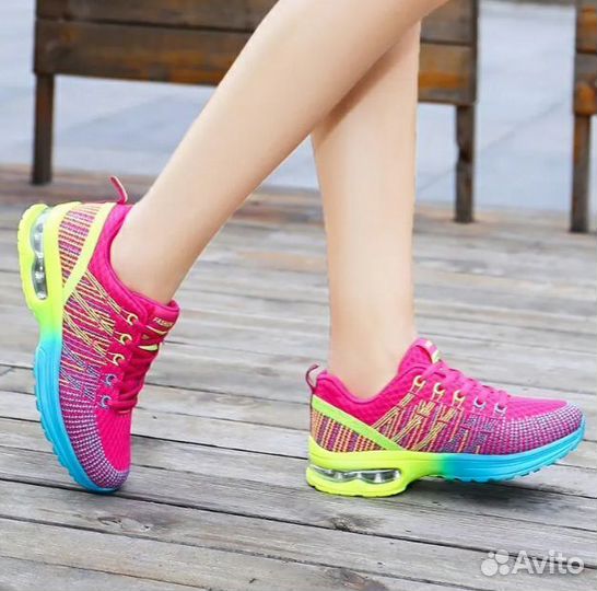 Кроссовки женские 38, 39