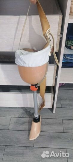 Протез бедра с коленным модулем