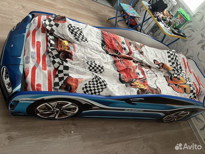 Кровать детская машина