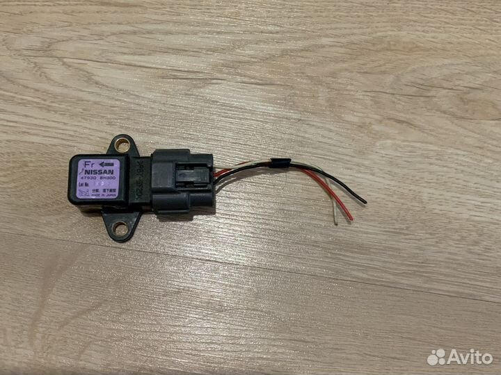 Датчик ускорения Nissan X-Trail T30 47930-8H300