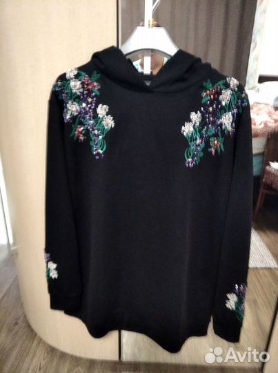 Худи с вышивкой, джемпера
