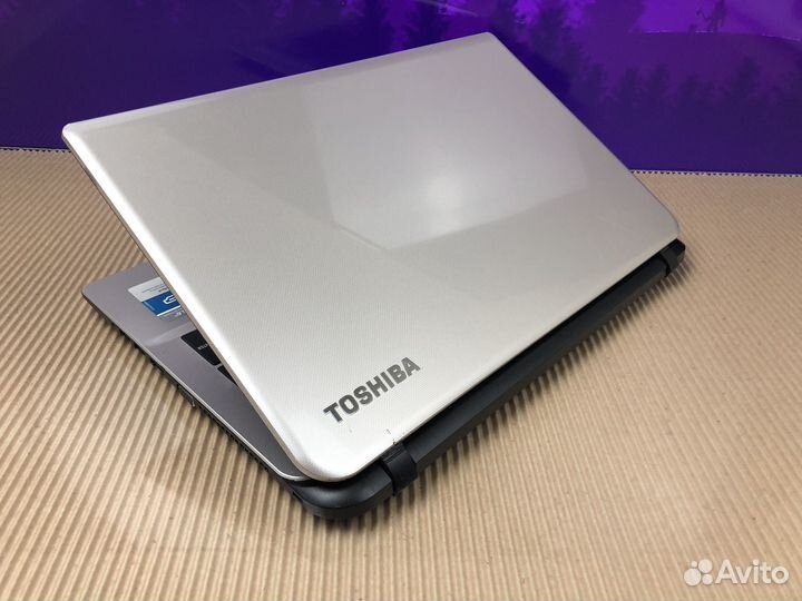 Ноутбук Toshiba i3/6gb/256Gb
