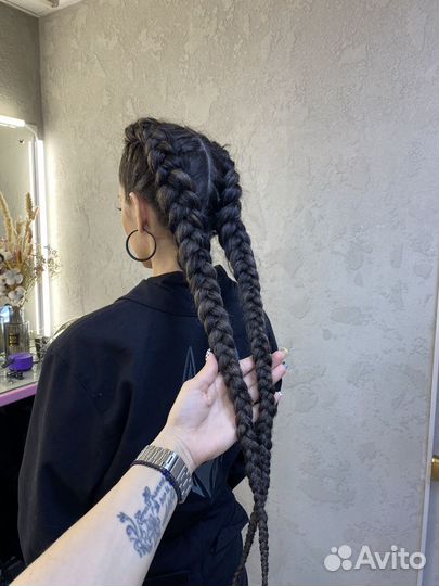 Модель на косы