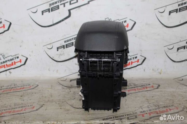 Подлокотник KIA sportage SL черный D041