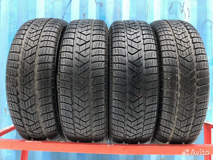Pirelli Scorpion Winter 215/70 R16