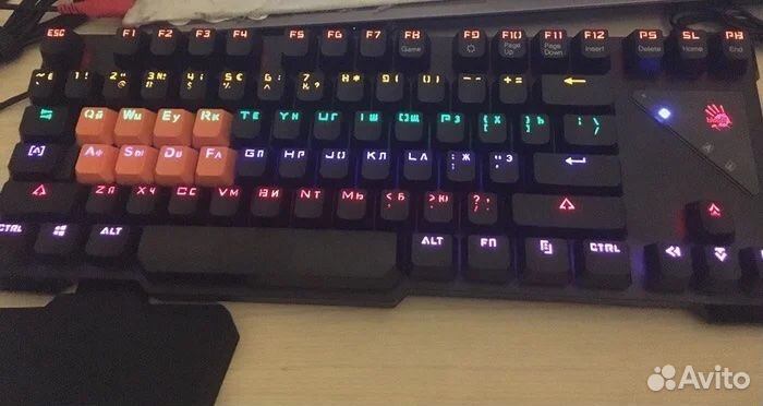 Игровая механическая клавиатура A4tech Bloody B700