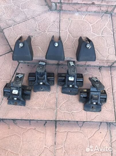 Опоры Amos для багажника на alphard