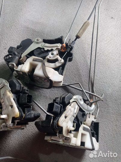 Замки дверей Mitsubishi outlander