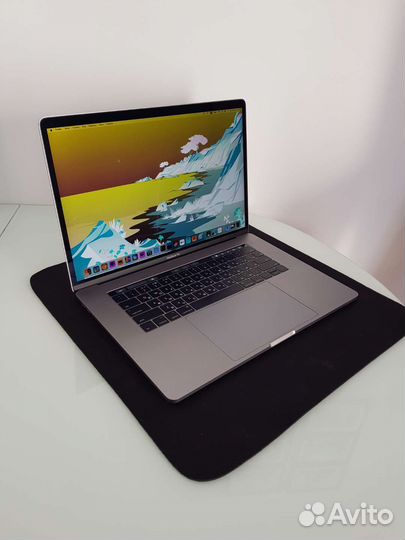 Топовый Apple MacBook Pro 15 2017 16/512