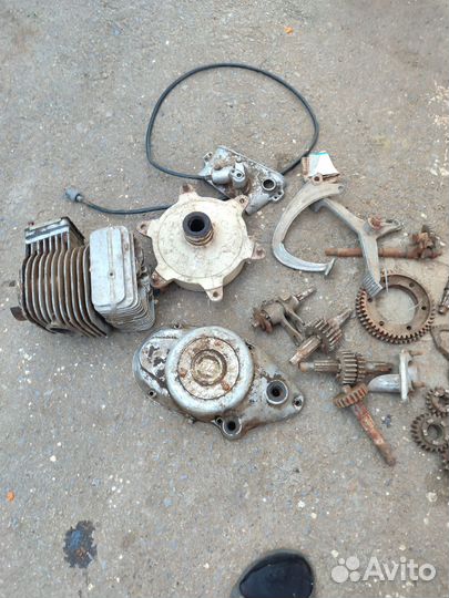 Запчасти на моторолер муравей