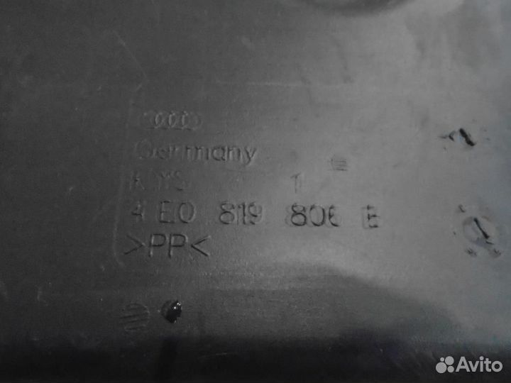 Воздуховод салона Audi A8 D3 2002-2010