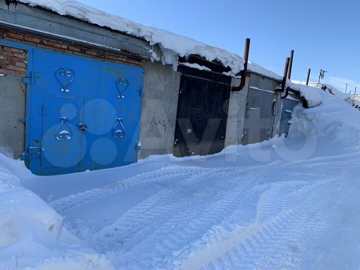 Гараж, > 30 м²