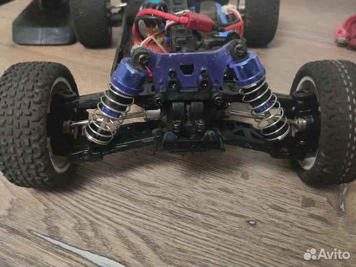 Радиуправляемая машинка Twister