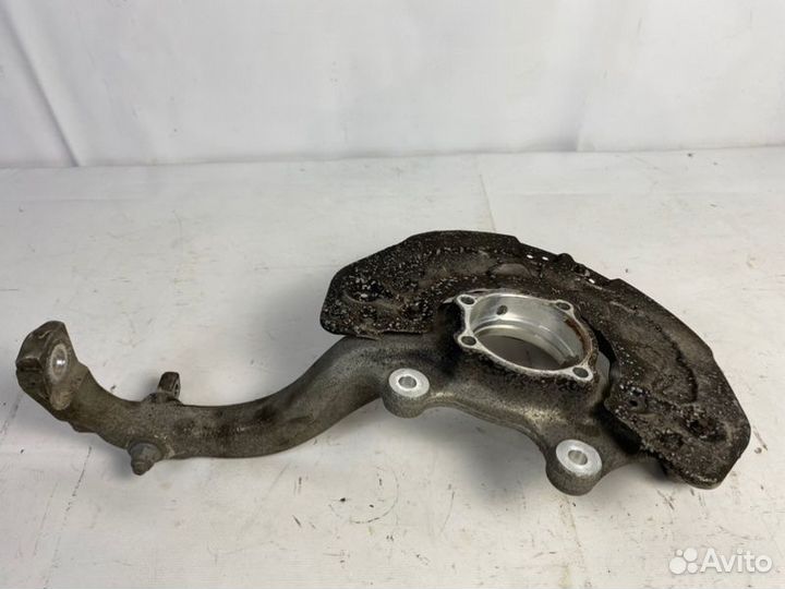 Кулак передний правый Mercedes Glc-Class X253