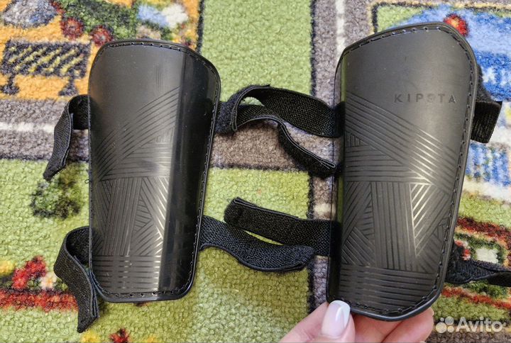 Щитки футбольные детские